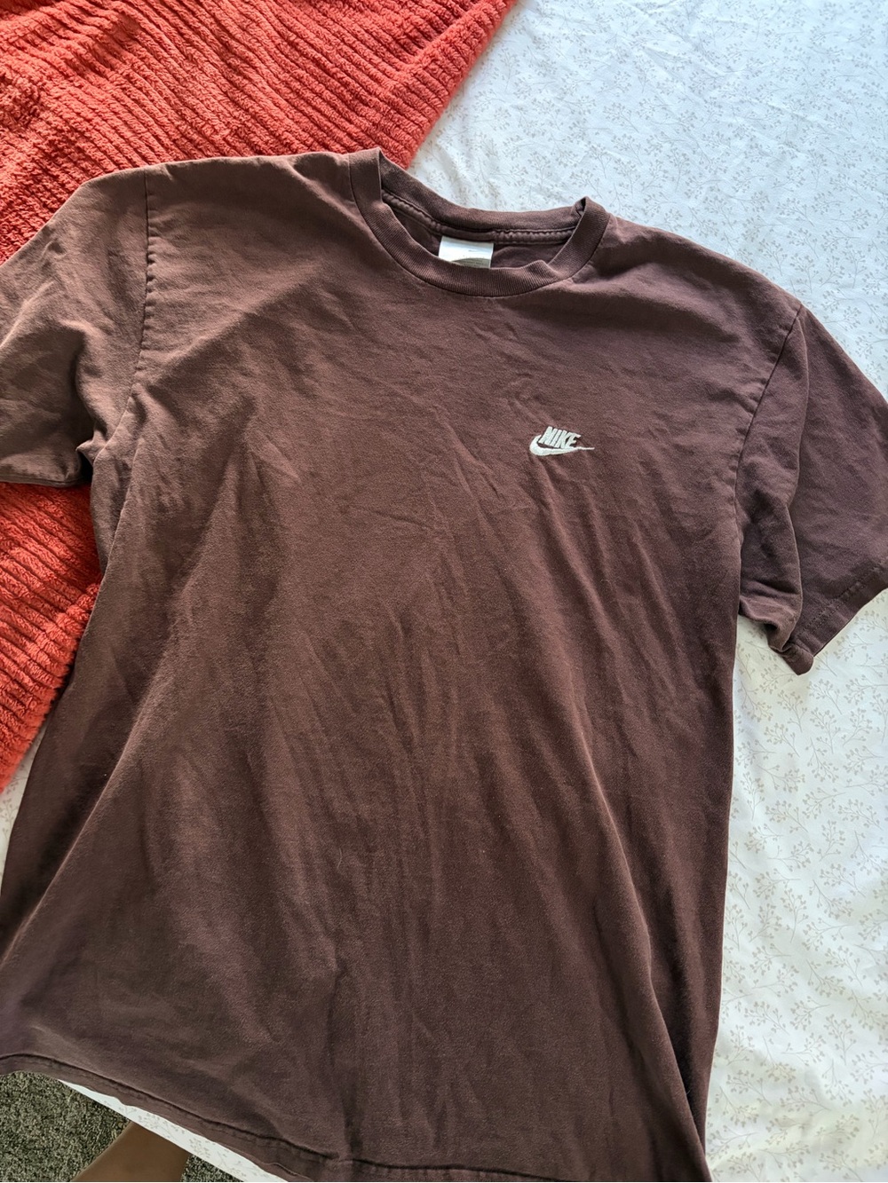 Nike Men's Chocolate Brown Short-Sleeve Tee with White Swoosh